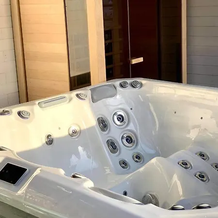 Koi Apartment *